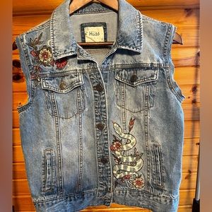 Embroidered jean jacket vest from Mudd Size L